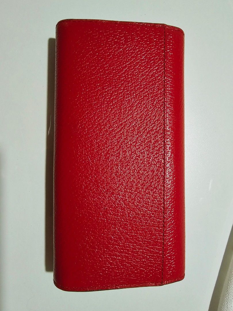 Kate Spade Long Wallet (Category: Wallets & Card holders) located in Quezon City. Submitted by bethbd88 (Listing ID 1307363658, Image 2). Description: Decluttering my preloved and some new personal stuff (kids and adults). Please manage expectations on the preloved items. MOP: BDO, BPI or Gcash Sf shouldered by buyer. Maximum of 2 days reservation. Buyer to shoulder cost for delivery. I can book using your preferred courier..