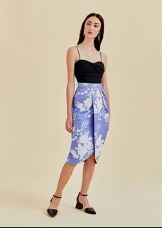 (Category: ) located in . Submitted by cclearmywardrobee (Listing ID 1307400965, Image 1). Description: .
