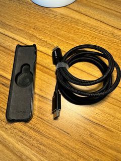 Momax Elite Link HDMI 4K Cable 2 meters and free Nomad Apple TV Siri Remote Case