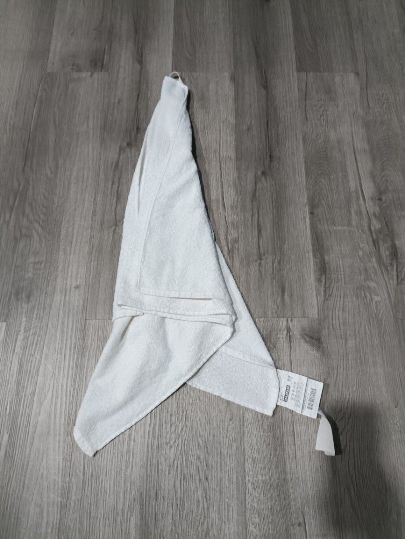 NARSEN WHITE BATH TOWEL IKEA HANDUK MANDI PUTIH Kesehatan Kecantikan Kulit Sabun Tubuh di Carousell