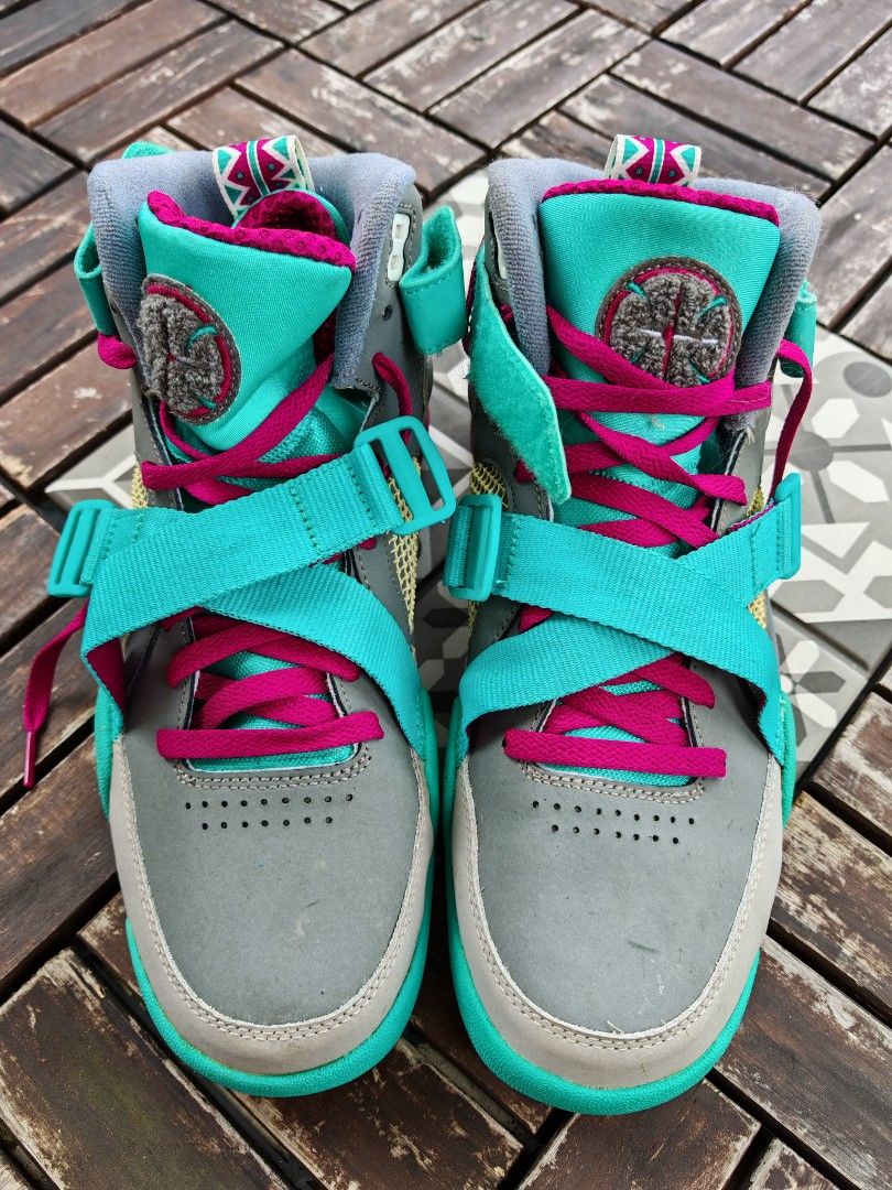 NIKE LUNAR RAID BASKETBALL SHOES 654480 001 US 10 UK 9 EUR 44