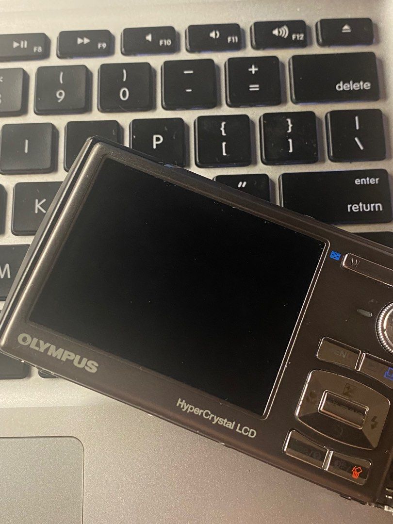 Olympus Stylus 1010 digicam (Category: Cameras) located in Muntinlupa City. Submitted by yvnmrk (Listing ID 1307357576, Image 2). Description: READ DESCRIPTION BEFORE MESSAGING! Unit only bought it like this! Only used for display! > doesn’t work! >gcash payment! > pwede iparepare .