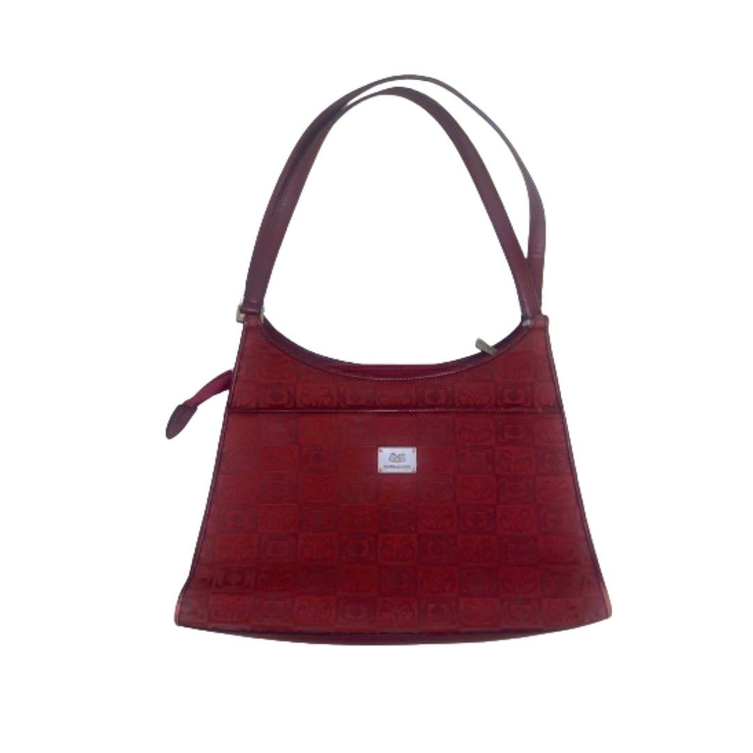 Red shoulder bag (Category: Shoulder Bags) located in Mandaluyong City. Submitted by declutts (Listing ID 1287371959, Image 1). Description: like new!! msg me for more pics Used once.
