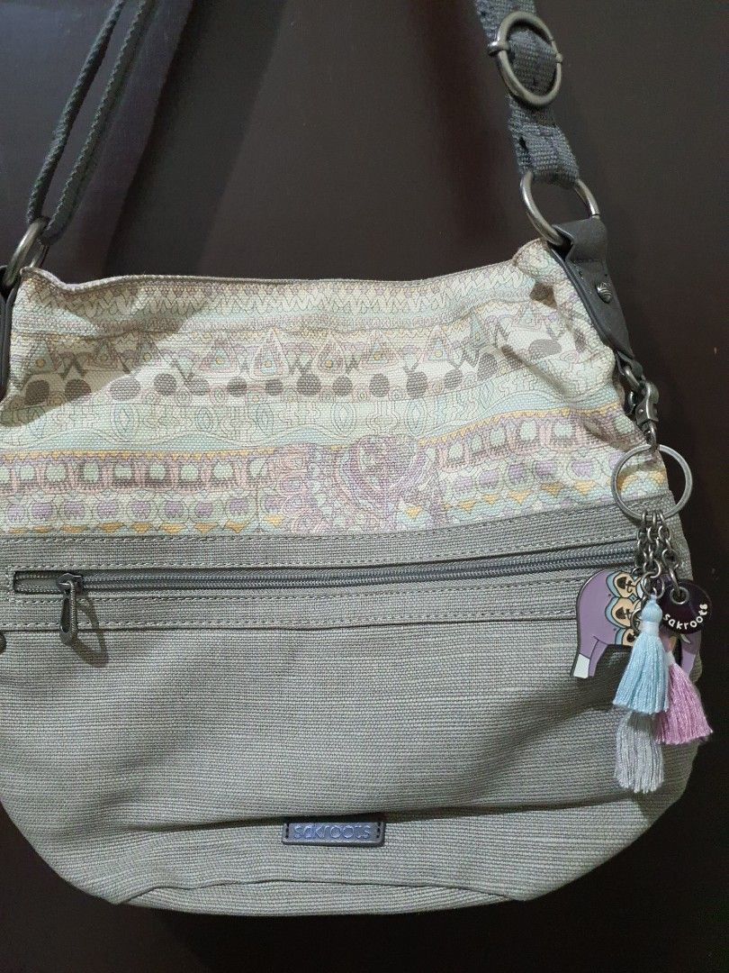 Sakroots bucket bag hotsell