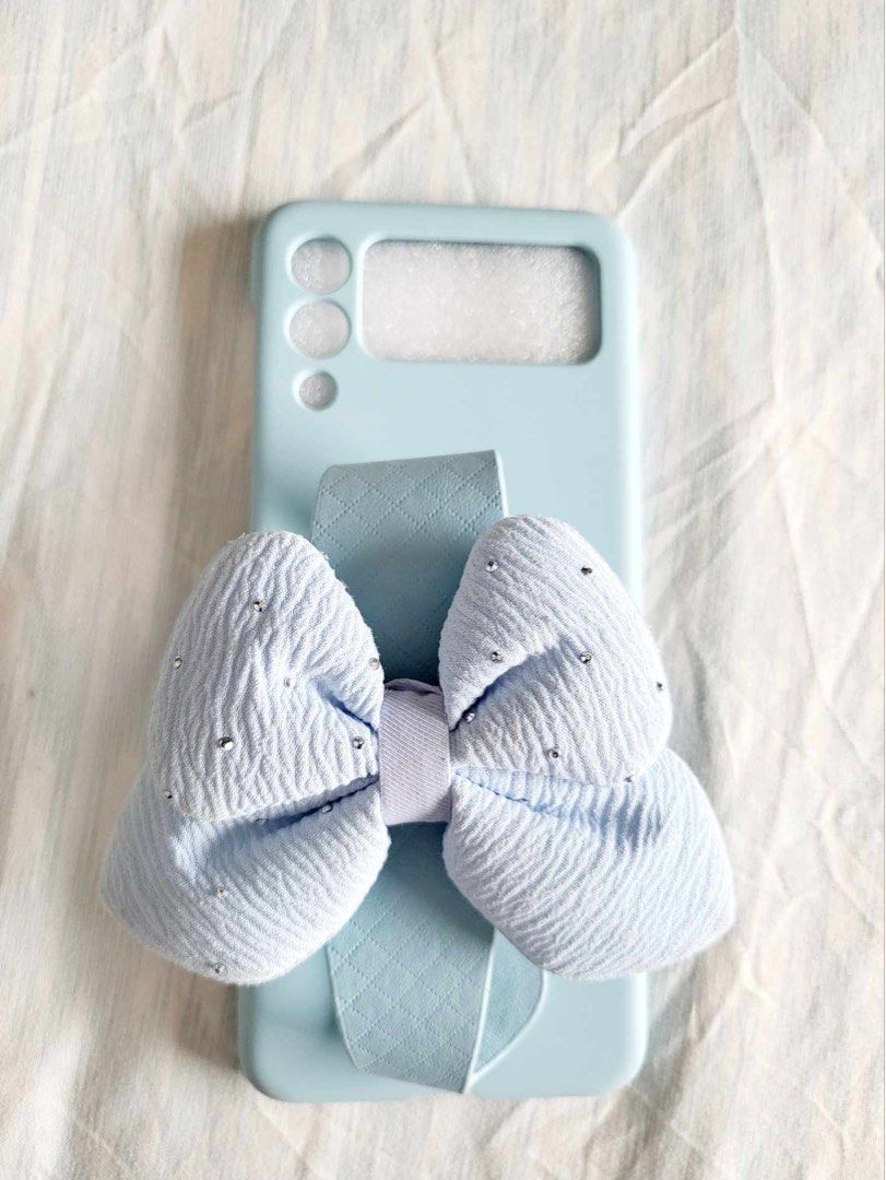 Samsung Flip 3 Casing Ribbon (Category: Cases & Sleeves) located in Del Monte. Submitted by gshop.ph (Listing ID 1307405384, Image 1). Description: .