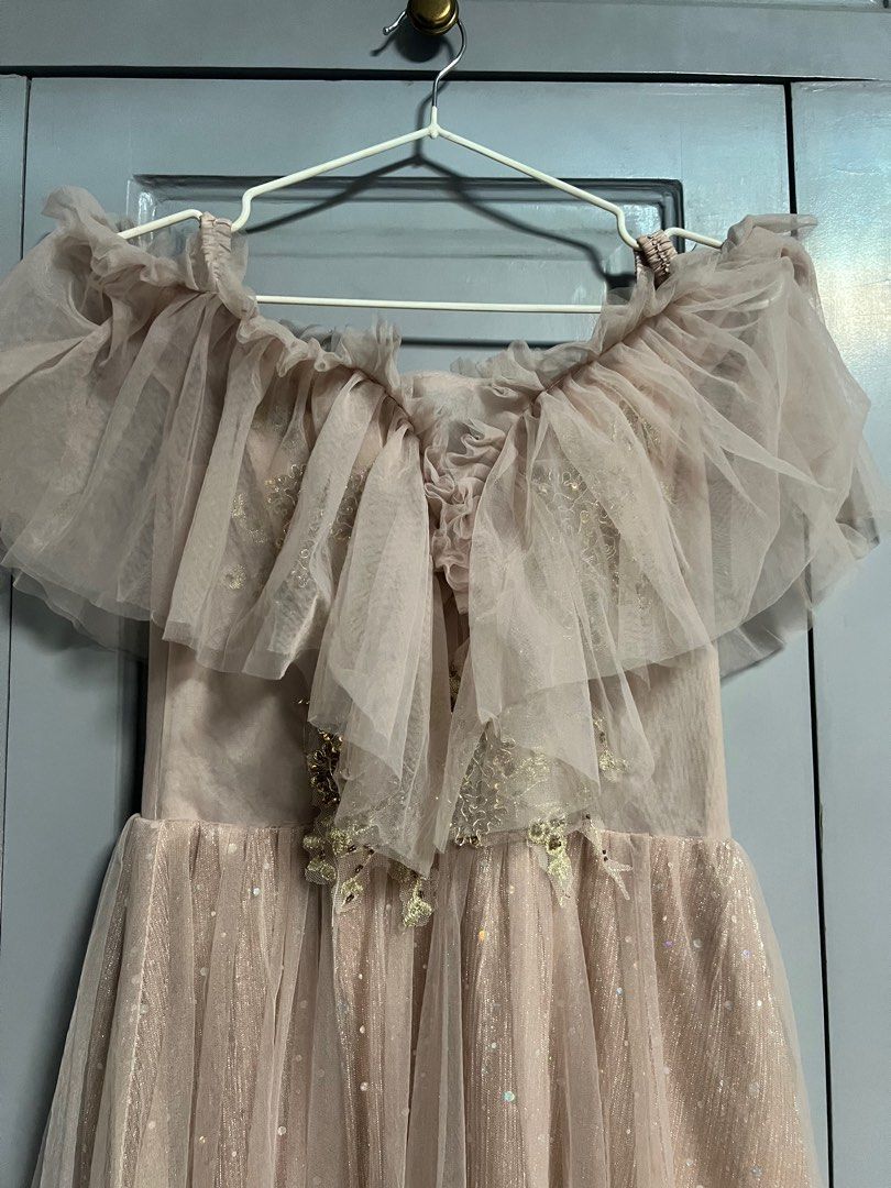 Shimmery old rose laced up gown (Category: Dresses) located in Pasay City. Submitted by chinkyola (Listing ID 1307334937, Image 2). Description: Padded. Has garterized shouder strap.