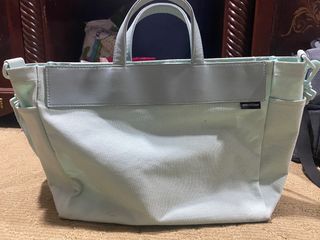 (Category: ) located in . Submitted by yogutt_preloved (Listing ID 1307355908, Image 1). Description: .