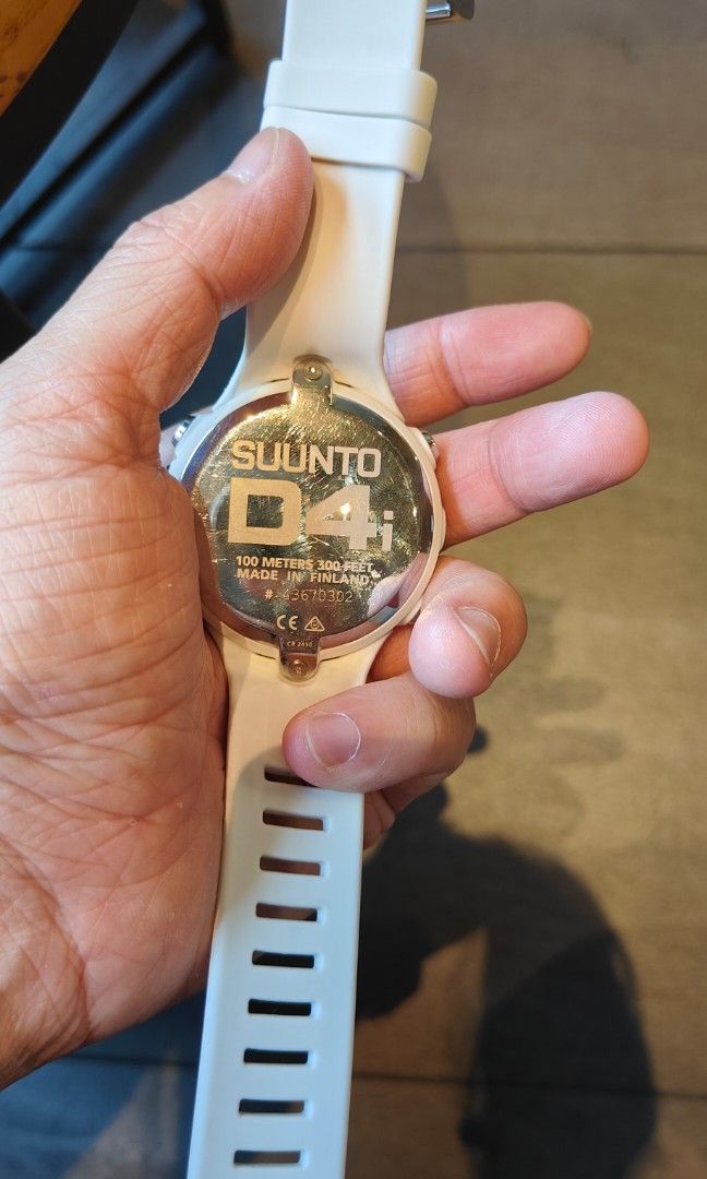 Suunto D4i Freedive Watch (Category: Luxury Watches) located in Makati City. Submitted by lee_hu (Listing ID 1307302986, Image 3). Description: Sell my Suunto D4i Freedive Watch. Computer. Rarely used and only when Freedive. Nearly changed battery on 2024/04/16. Fully functional. Accompany me to finished my AIDA 4. Open for meet up at BGC SM AURA..
