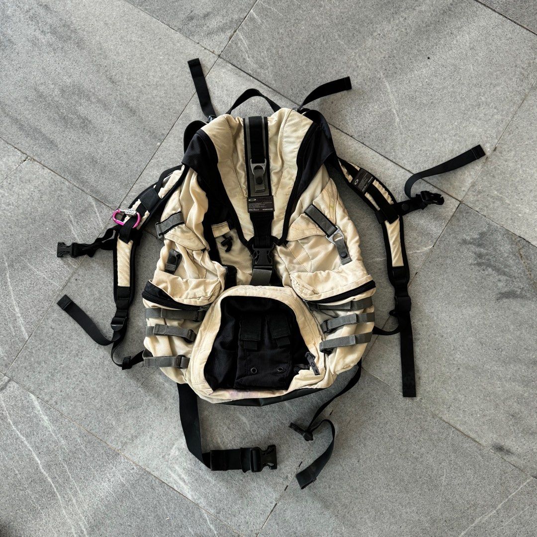 Oakley tactical backpack hot sale