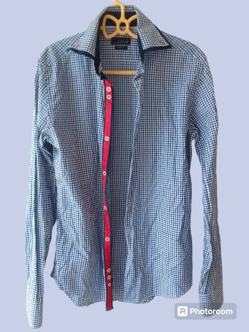 Zara Man Longsleeve Size Small (Category: Formal Shirts) located in Dumanjug. Submitted by cebuanaavtg (Listing ID 1307317885, Image 3). Description: Size Small no issue blue with white stripes.