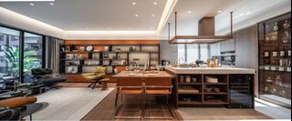 中山唯一享受到珠海配套，13分鐘到關口，輕軌站，10分鐘到山姆會員店，華發商都，樓下香港直通巴佳境康城站63438755645441110