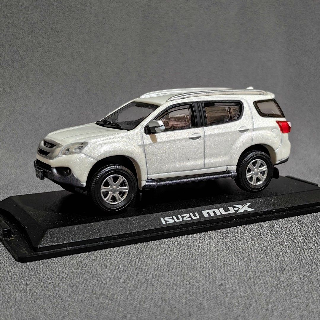 Isuzu mux diecast model shop