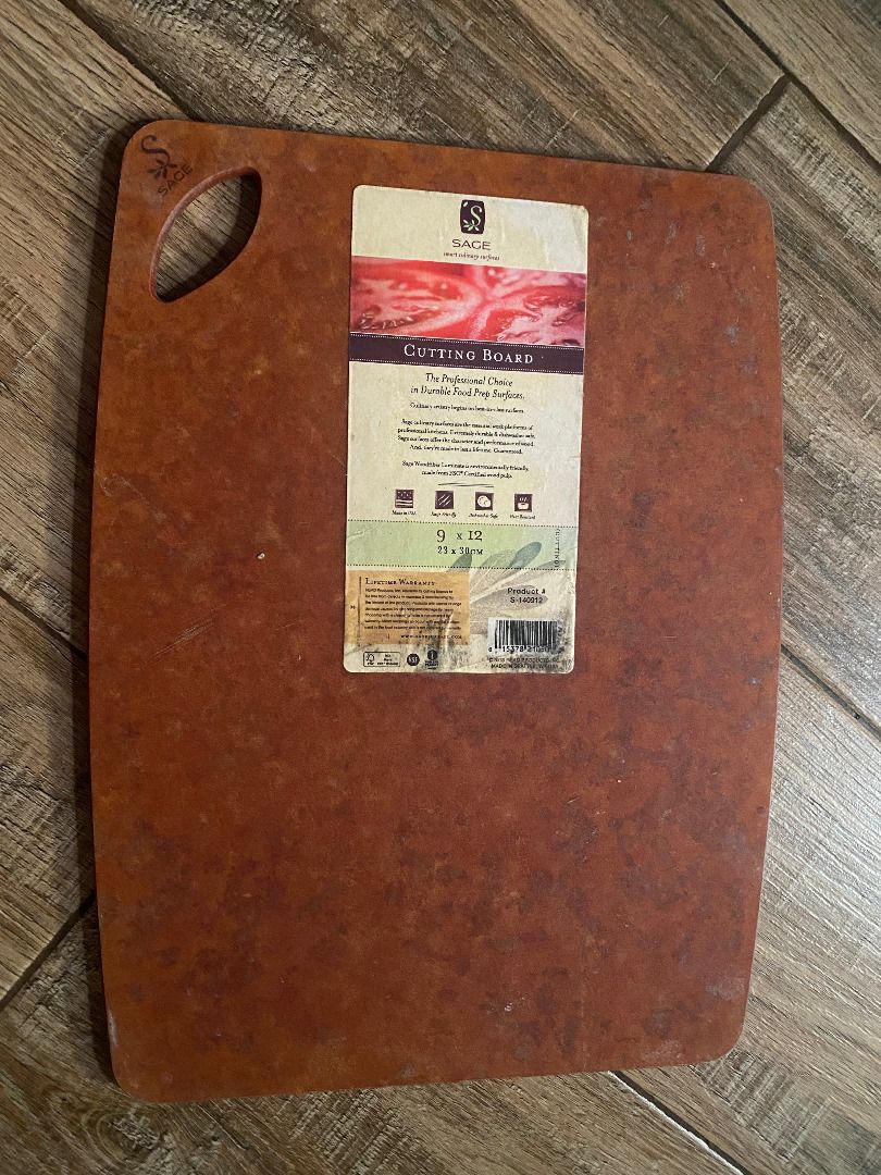 SAGE brown cutting / chopping board 9 x 12" (Category: Cookware & Accessories) located in Marikina City. Submitted by oldschooljunkies (Listing ID 1307494040, Image 1). Description: .