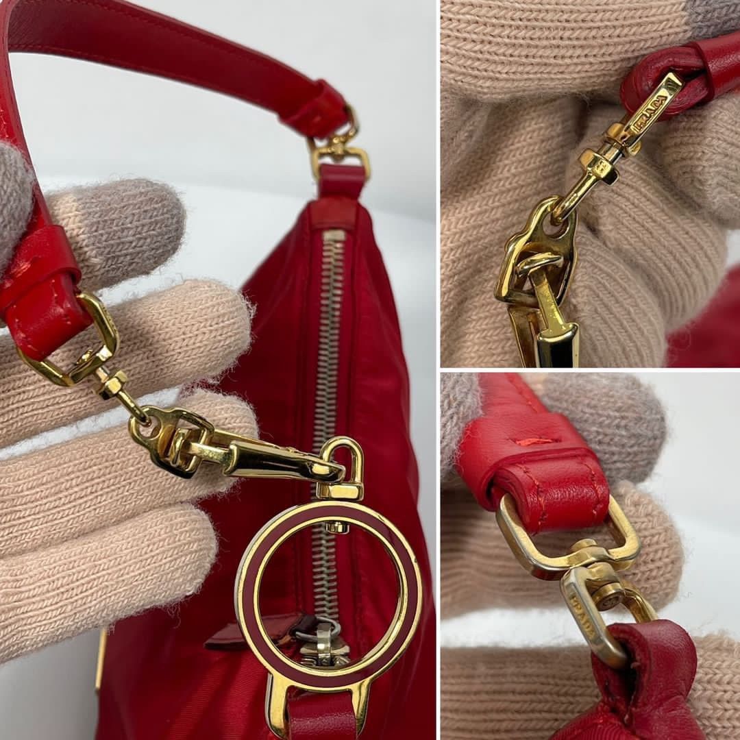 Authentic Prada pochette (Category: Luxury Bags & Wallets) located in Tarlac. Submitted by gonzkri (Listing ID 1307418263, Image 2). Description: Used twice only. In very good and pristine condition. Entrupy verified..