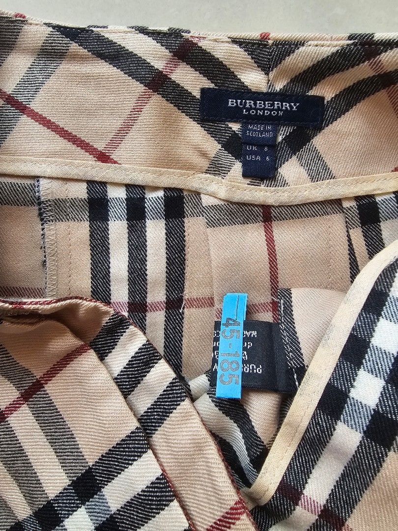 Burberry Pleated Classic Checkered Skirt with Belt