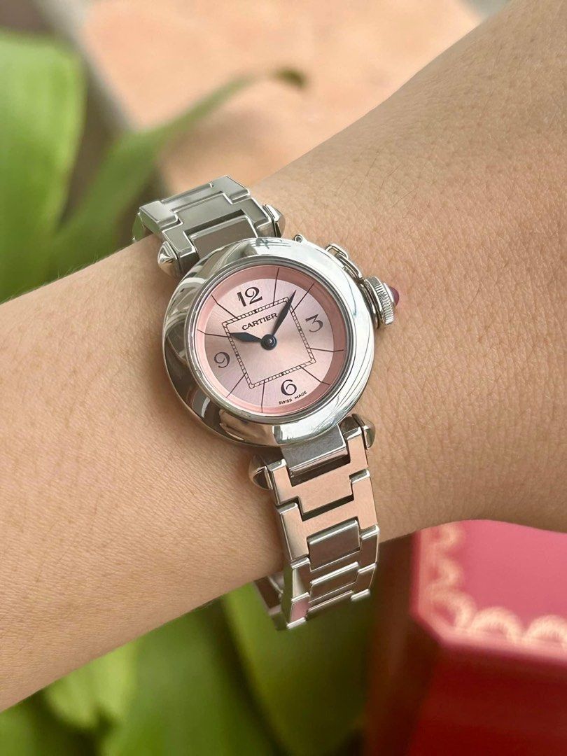 CARTIER pasha Swiss quartz movement Salmon dial 16.5 cm wrist size 27mm Luxury Watches on Carousell