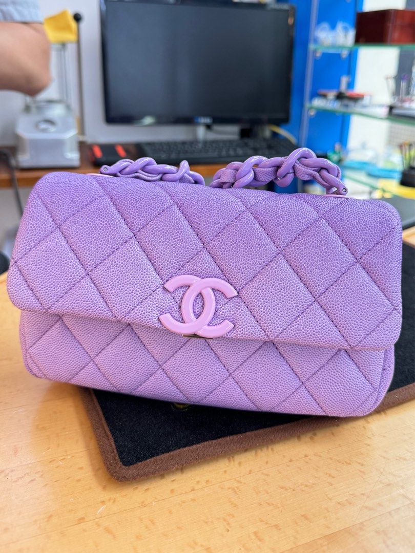 CHANEL 手袋　紫 Chanel 限量版粉紫色手袋, 名牌, 手袋及銀包- Carousell