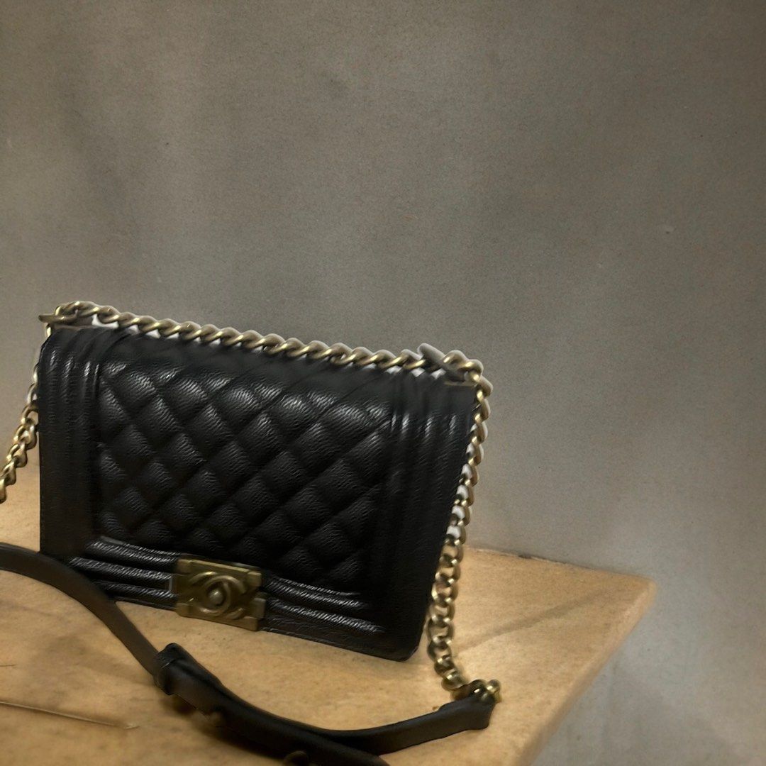 FREE SF🍒Chanel leboy caviar (Category: Luxury Bags & Wallets) located in Imus. Submitted by declutteringbyk (Listing ID 1307413021, Image 3). Description: Condition: The closure is damaged, but the bag remains usable. May need repair depending on preference. -Last price posted -as is -free sf These items are from my personal luxury collection and are being decluttered. They are sold as is, so please manage your expectations. Once purchased, the 