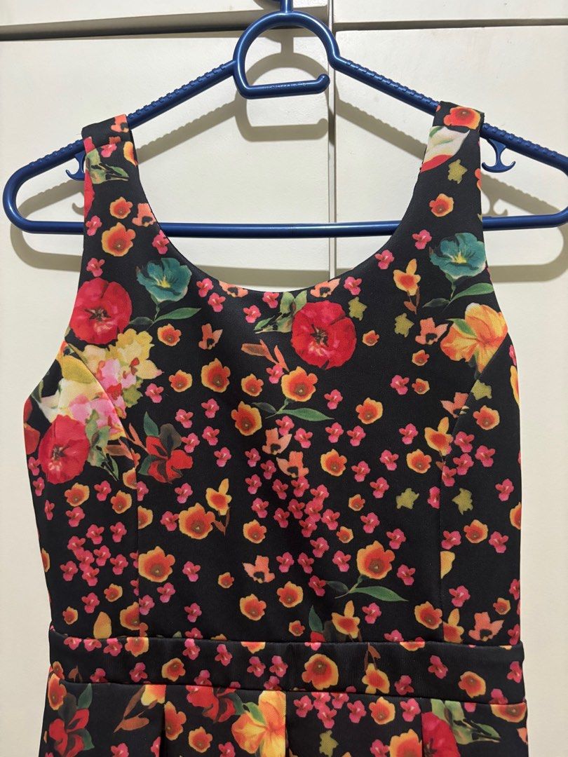 Cocktail dress (Category: Dresses) located in Davao. Submitted by allthatstuff (Listing ID 1307534220, Image 2). Description: L 31 inches W 12.5 inches (waist when laid flat) Used for only once, still in good condition RFS: does not fit anymore Payment plus SF if delivery.