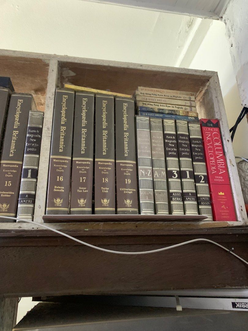 Encyclopedia Britannica (Category: Textbooks) located in Pasay City. Submitted by snowscloset (Listing ID 1307461243, Image 2). Description: Encyclopedia Britannica complete set 19.