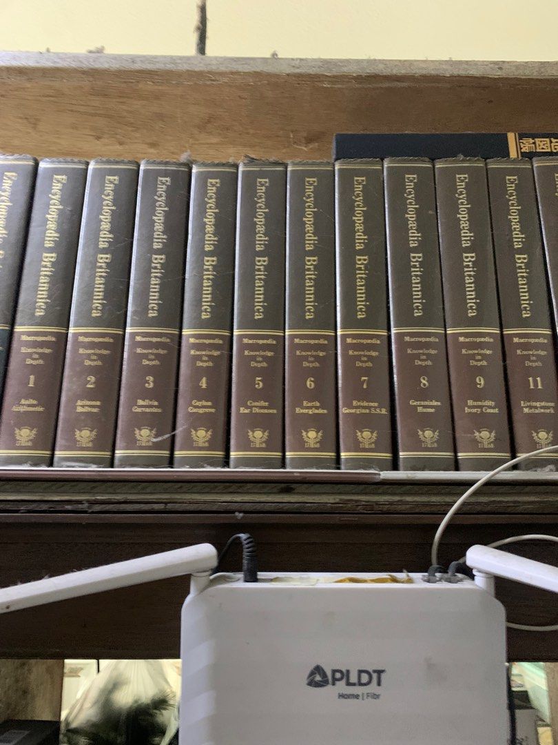 Encyclopedia Britannica (Category: Textbooks) located in Pasay City. Submitted by snowscloset (Listing ID 1307461243, Image 1). Description: Encyclopedia Britannica complete set 19.