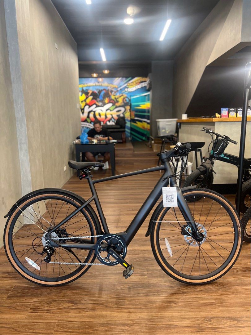 Fiido C21 Gravel EBike (Category: Bicycles) located in Manila. Submitted by benzong23 (Listing ID 1307435015, Image 1). Description: Lightweight Ultra Light at 39.6 lbs, as light as a feather. Torque Sensor System Ensuring that every ounce of power is channeled optimally from both the left and right pedals. Zero-resistance Silent Motor Effortless and noiseless performance. Hydraulic Brake Efficient braking performance and enhanced control. Model 
