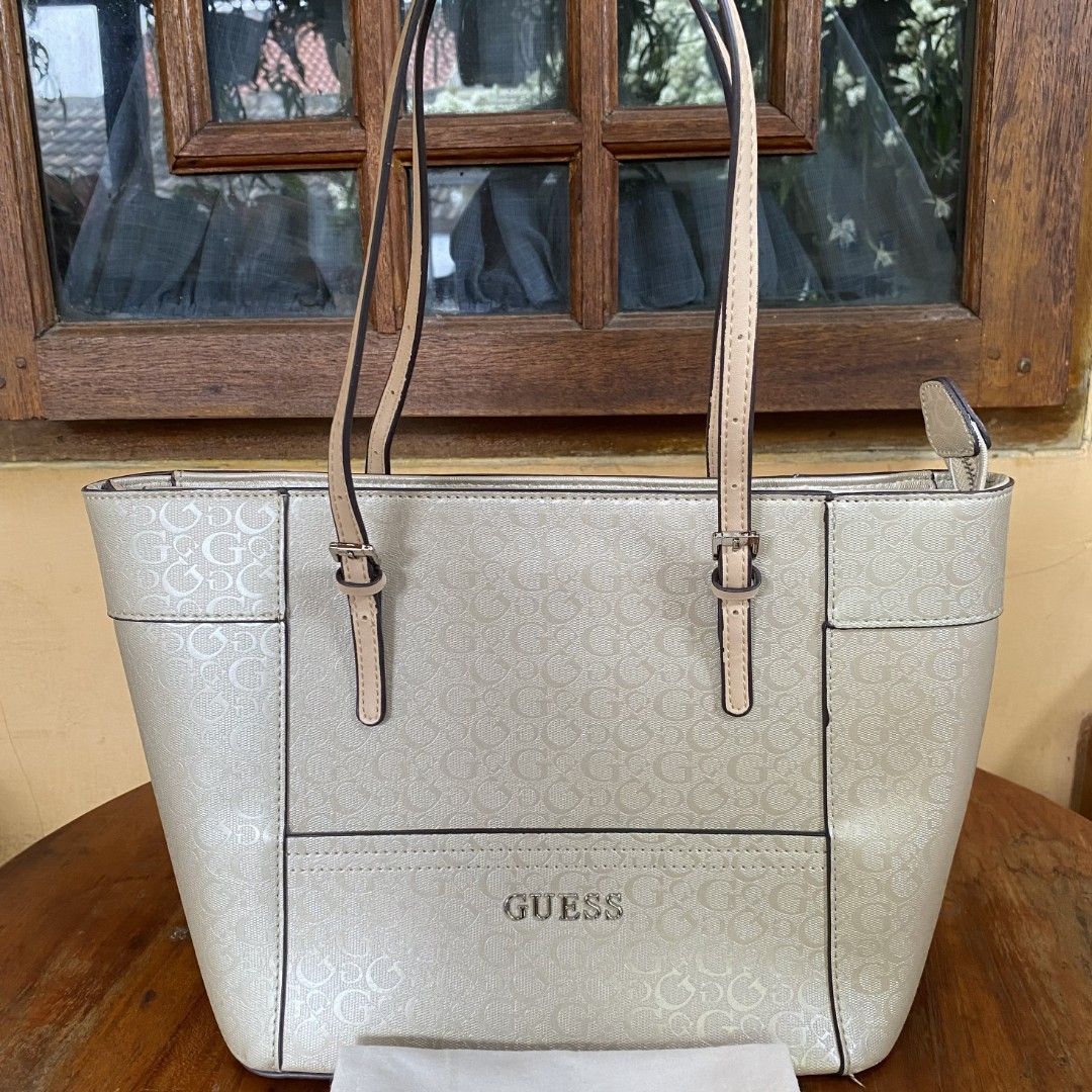 GUESS DELANEY TOTE BAG, Fesyen Wanita, Tas Dompet di Carousell