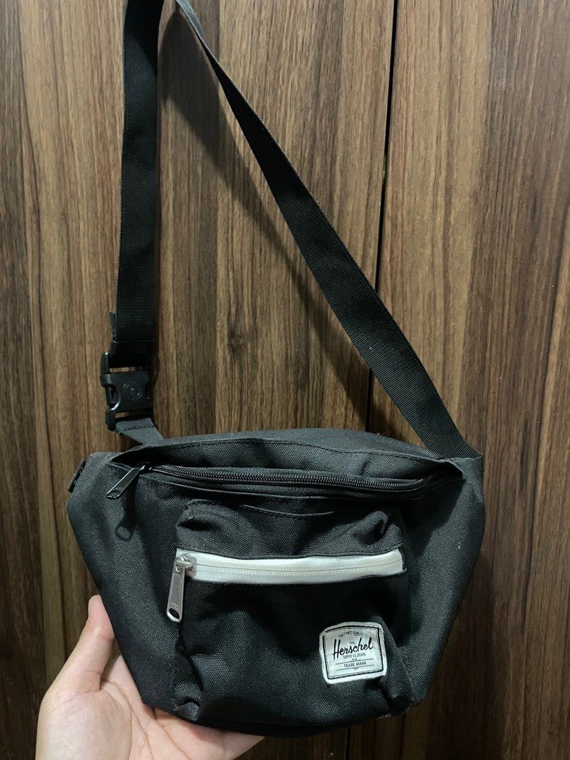 Herschel Seventeen Black Waistpack 3.5L Men s Fashion Bags Sling Bags on Carousell