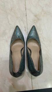 (Kategori: ) berada di . Dikirim oleh glossierra (ID iklan 1307526759, Gambar 1). Deskripsi: .