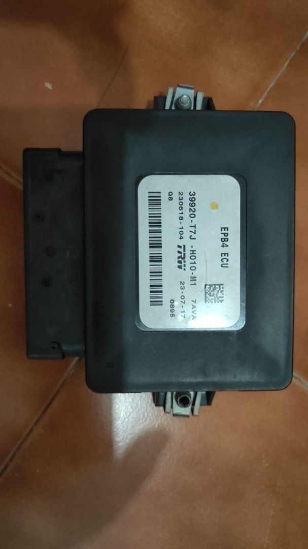 Honda HRV Parking Brake ECU EPB4, Auto Accessories on Carousell