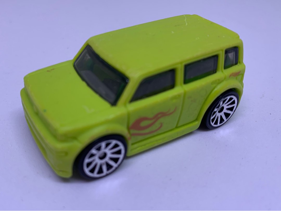 Hot Wheels Color Shifter Scion xB, Hobbies & Toys, Toys & Games on