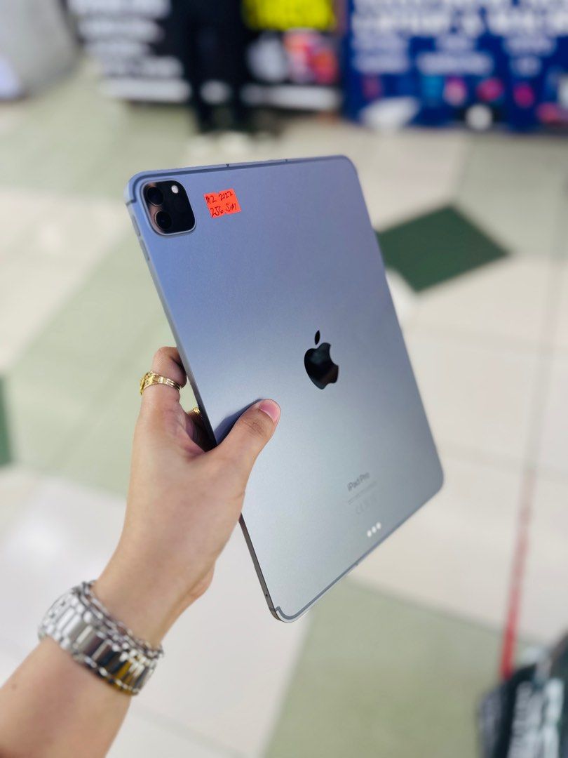 Ipad Pro m2 11' 256GB WITH CELLULAR NO ISSUES OPENLINE (Category: iPad) located in San Juan City. Submitted by saabangadgetshop (Listing ID 1307450594, Image 3). Description: Onhand | Pre-owned Ipad Pro M2 11' 256GB WITH SIM CELLULAR OPENLINE NO HIDDEN ISSUES NO HISTORY OF REPAIR 99%Smooth TEST TO SAWA RESET ALL YOU WANT NOT REFURBISHED AUTHENTIC PHONE ALL WORKING Mode of Payment : ⬇️ ▪️Cash ▪️Bank Transfer ▪️Gcash ▪️Credit Card + interest ▪️Ggiv
