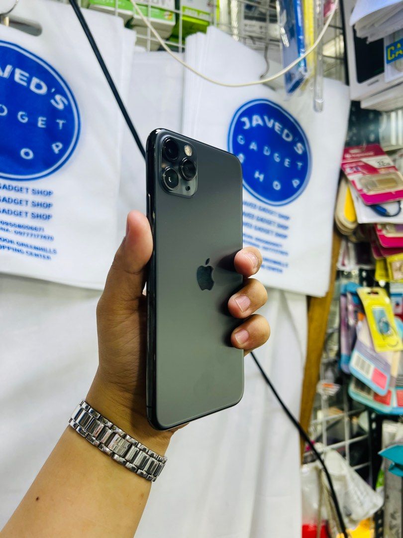 Iphone 11 Pro Max 256gb 88% batt FU palit LCD (Category: iPhone 11 Series) located in San Juan City. Submitted by javedsgadgetshop (Listing ID 1307554219, Image 3). Description: OPEN FOR INSTALLMENT VIA CREDIT CARD/GGIVES/SPAY/BILLEASE & SWAP/TRADE-IN! WE BUY AND SELL ( ANYKINDS OF UNIT BINIBILI PO NAMIN)! PTPA : Padelete po f bawal Read ❗️Onhand ‼️ Iphone 11promax (palit LCD) •256gb •NTC Variant •88% batt health •Factory Unlock •100% Smoothness 