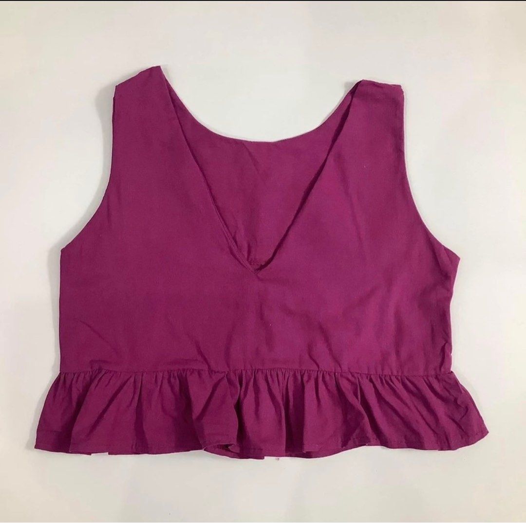 Magenta Peplum Linen Crop Top (Category: Sleeveless) located in Taguig. Submitted by _anythingpreloved (Listing ID 1307430647, Image 1). Description: .