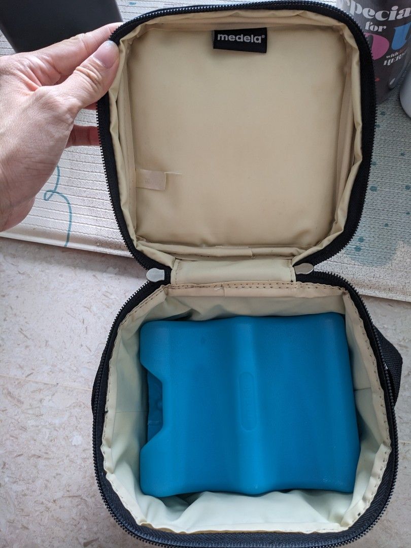 medela cooler bag with ice pack, Babies Kids, Nursing Feeding