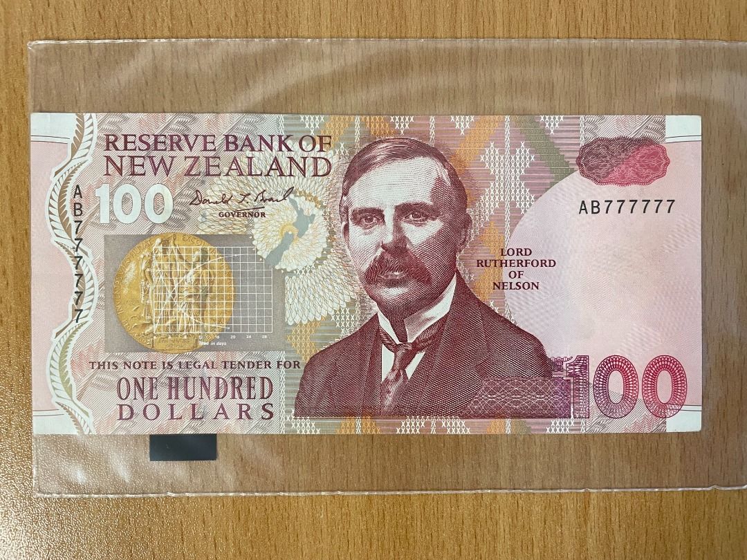 兩張New Zealand 新西蘭,紐西蘭同號碼紙幣, 號碼777777, 興趣及遊戲, 收藏品及紀念品, 錢幣- Carousell