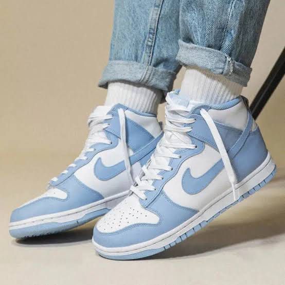 Nike Dunk High in Aluminum (W) (Category: Sneakers) located in Angeles City. Submitted by shell01 (Listing ID 1305549902, Image 1). Description: Size - US 7.5/ EU 38.5/ UK 5 Comes with the box This colorway is v pretty!! ❄️ Used once only :).