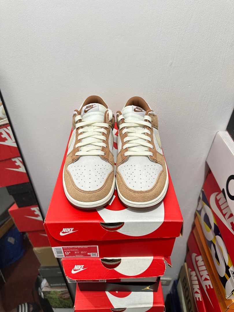 Nike Dunk Low Medium Curry (Category: Sneakers) located in Baguio. Submitted by jasonkicksph (Listing ID 1307458230, Image 2). Description: Nike Dunk Low Medium Curry 9.5us 27.5cm Brand new Complete with box 7000.