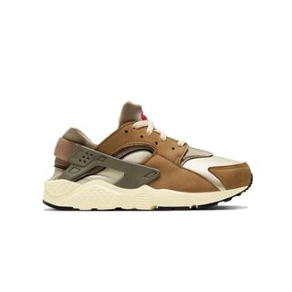 (Category: ) located in . Submitted by carousellsneakers (Listing ID 1307487141, Image 1). Description: .