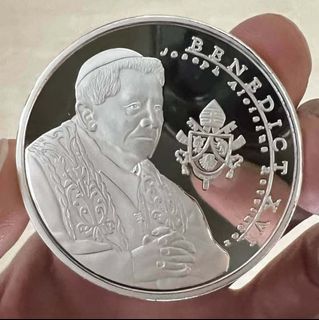 POPE FRANCIS BENEDICT COLLECTIBLE