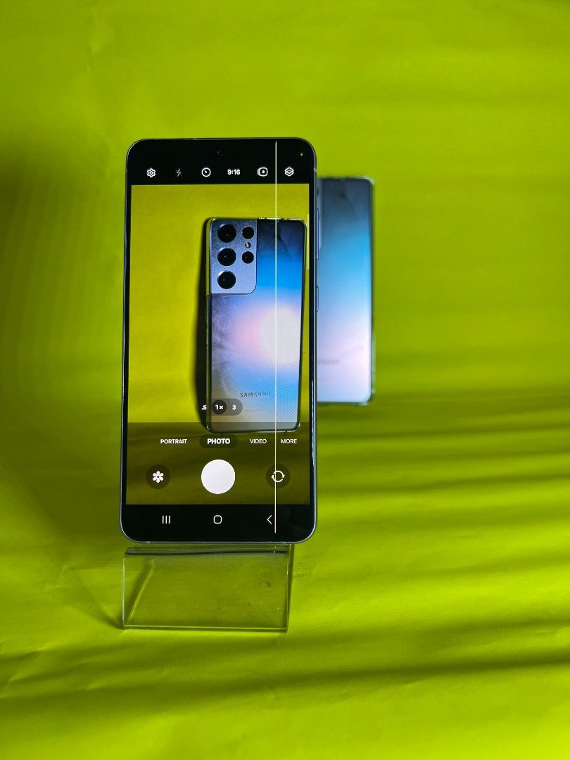 Samsung S21 fe 5g 256gb (Category: Samsung) located in Quezon City. Submitted by mubrogadgets (Listing ID 1307482673, Image 3). Description: SUPER SALE!!! Flagship phone 🔥SAMSUNG S21 FE❤️ for sale 5700pesos only issue 1 line ➡️Qualcomm SM8350 Snapdragon 888 5G (5 nm) - Version 1 ➡️Super linaw ng both camera ➡️Corning Gorilla Glass Victus ➡️SUPER SMOOTH FOR GAMIMG ➡️Dynamic AMOLED 2X, 120Hz, HDR10+ High qualty display • 256GB | 8gb • 5g network •