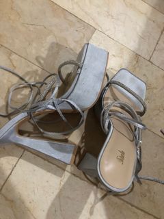 (Category: ) located in . Submitted by zz.sells (Listing ID 1307458029, Image 1). Description: .