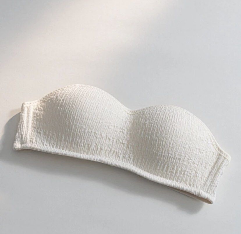 Strapless white tube/bra (Category: Undergarments & Loungewear) located in Quezon City. Submitted by ron_s (Listing ID 1307473287, Image 1). Description: Bawas gamit 💕 Size 34A No flaws.