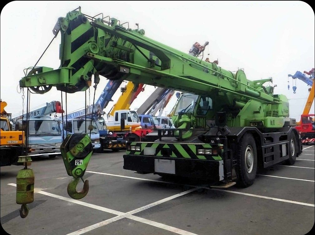 Tadano 60tons rough terrain crane (Category: Construction & Building Materials) located in Makati City. Submitted by ztak13 (Listing ID 1307440184, Image 1). Description: Tadano 60tons rough terrain crane Japan Surplus (Super Sariwa ang unit) Contact no. 09175699818.