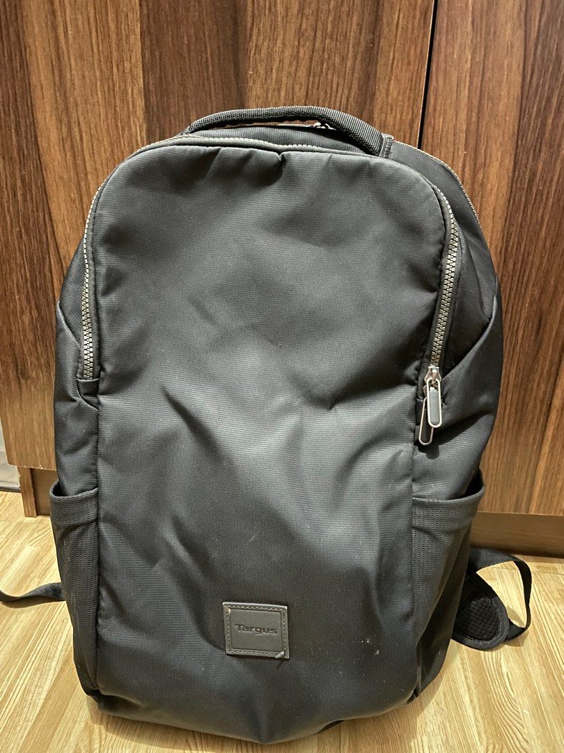 Targus Urban Essentials Backpack 15.6” (Category: Backpacks) located in Imus. Submitted by dale.clutter (Listing ID 1307494950, Image 1). Description: 1.2k only Pm me for details Delivery only thru lalamove If meetups, depends sa loc.