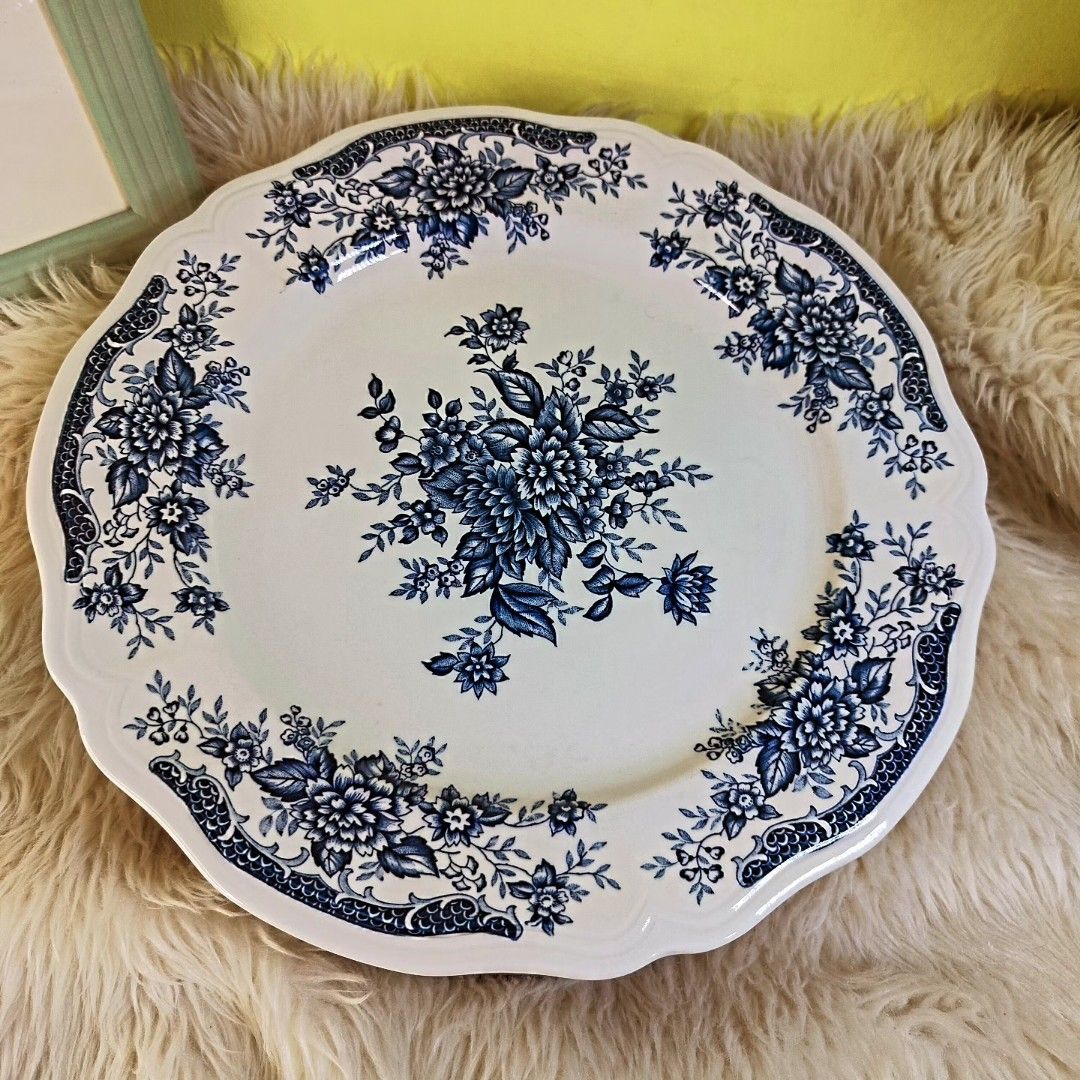 VINTAGE BLUE CARNATION IRONSTONE DECO/SERVING PLATE, Furniture & Home
