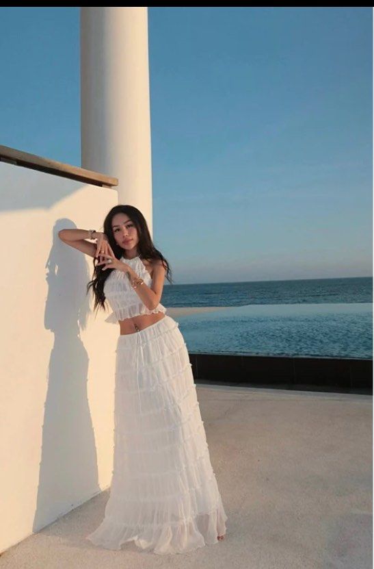 White ruffle skirt 6x6 sale