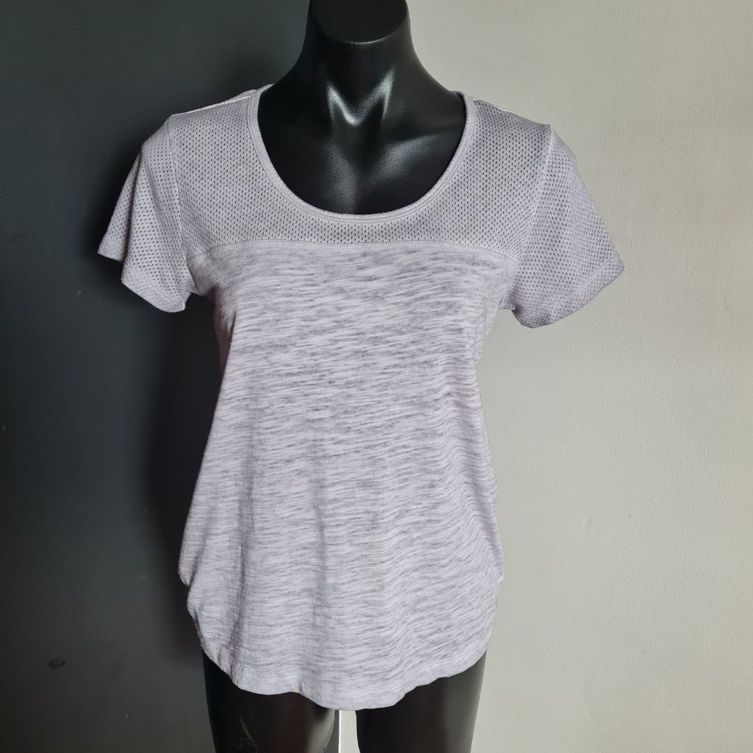 Women's size S 'LORNA JANE UNIQUELY' Gorgeous grey open back tshirt top - VGUC (Category: Women's Clothes) located in Sydney. Submitted by bilic83 (Listing ID 1307569550, Image 1). Description: .