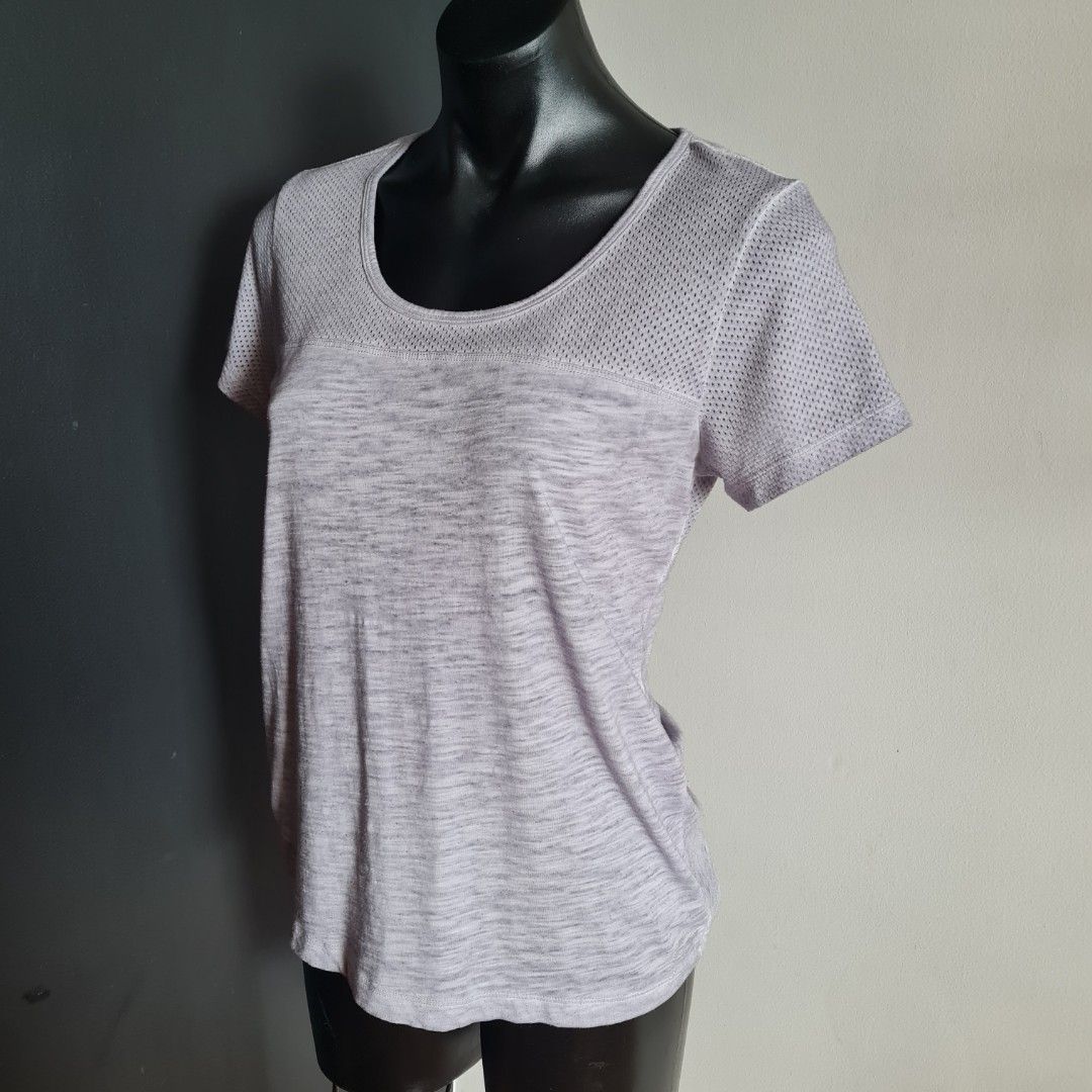 Women's size S 'LORNA JANE UNIQUELY' Gorgeous grey open back tshirt top - VGUC (Category: Women's Clothes) located in Sydney. Submitted by bilic83 (Listing ID 1307569550, Image 3). Description: .