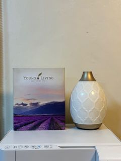 Young Living Diffuser and Essential oils